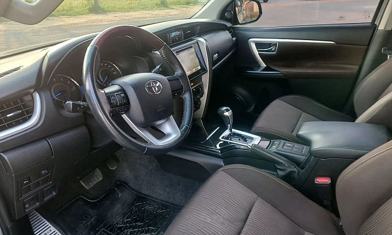 Toyota Hilux Sw4 Sr ...