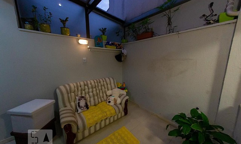 Casa Com 3 Dormitóri...