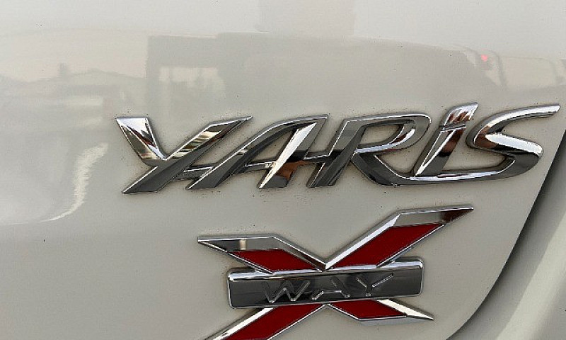Toyota Yaris Xway Co...