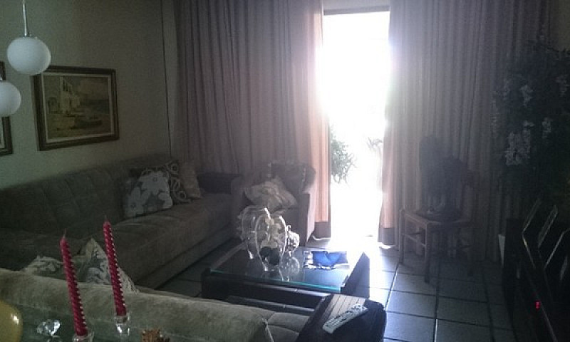 Aluga-Se Casa Mobili...