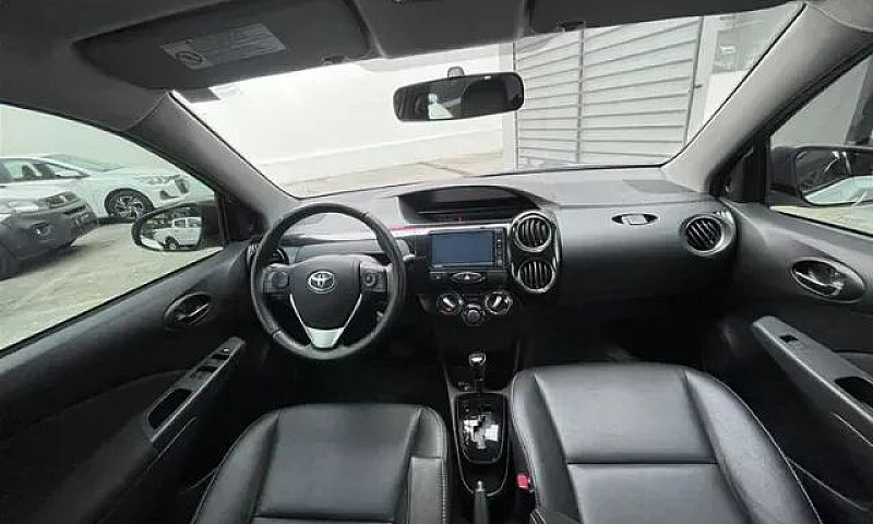 Toyota Etios Xls Sed...