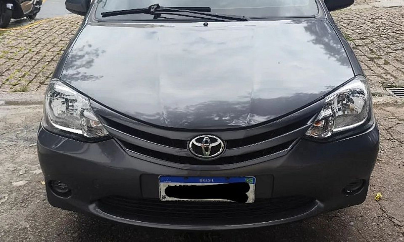 Toyota Etios X 1.3 F...