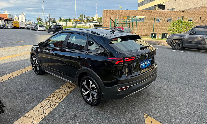 Volkswagen Virtus Hi...