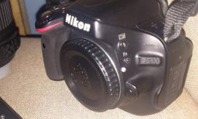 Camera Nikon D5100 S...