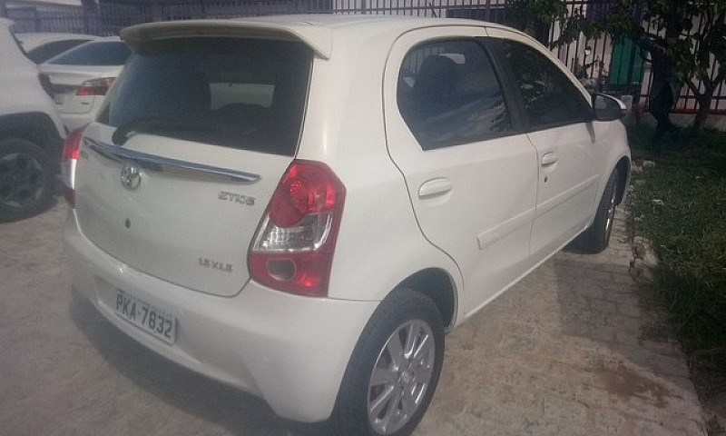 Toyota Etios Xls 1.5...