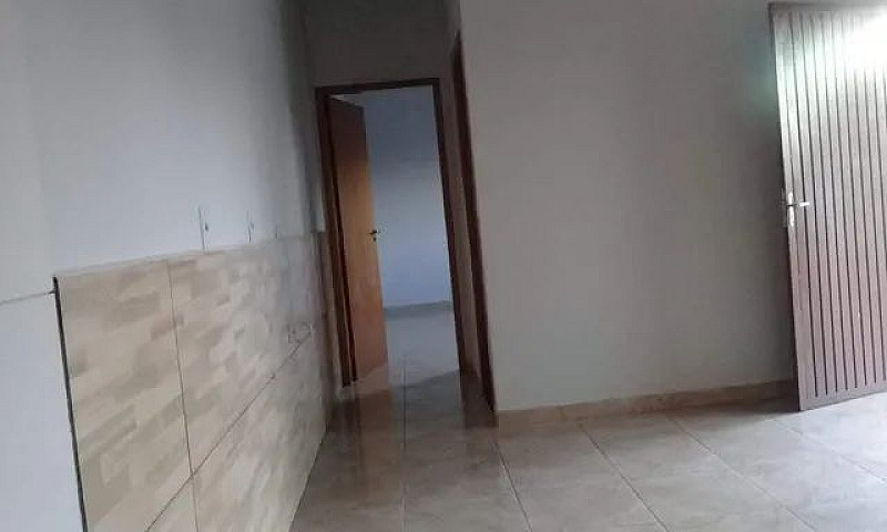 Casa Com Barracão 32...