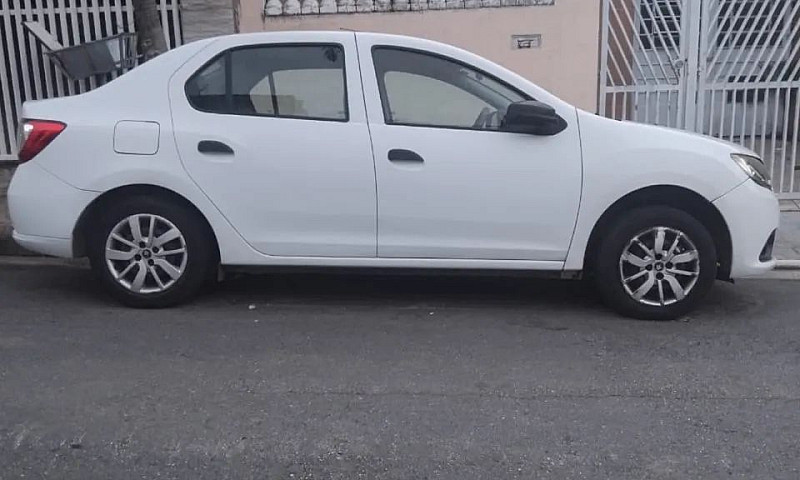 Renault Logan Authen...