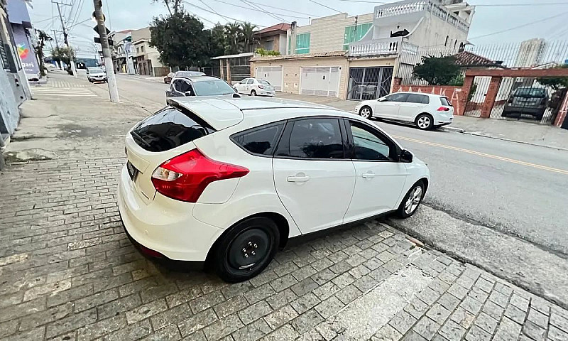 Ford Focus 1.6 S/1.6...