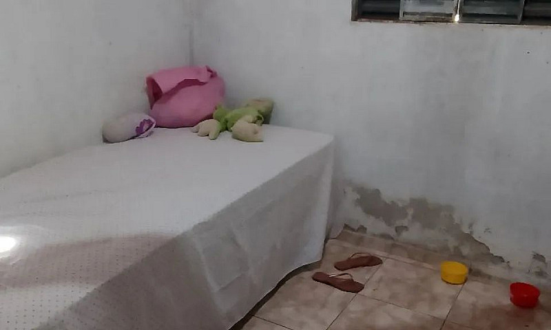 Venda De Uma Casa...