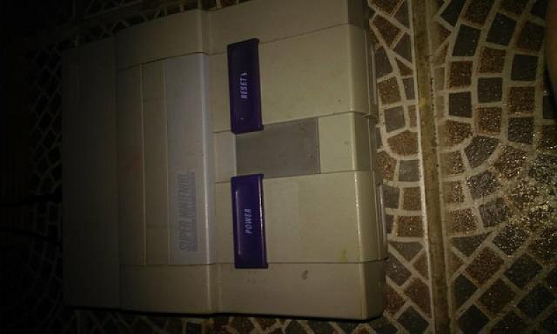 Super Nintendo Com S...