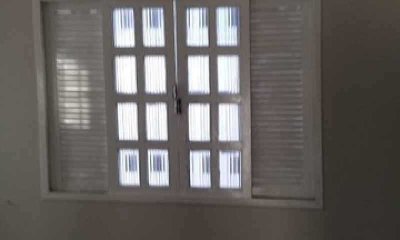 Casa Com 3 Dormitóri...