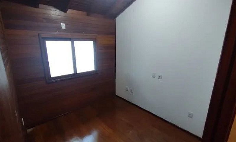 Casa No Rio Tavares ...
