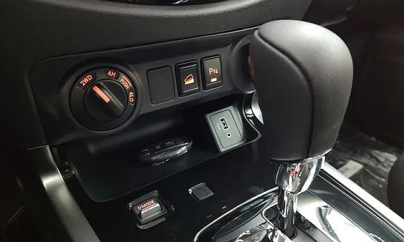Nissan Frontier 2.3 ...