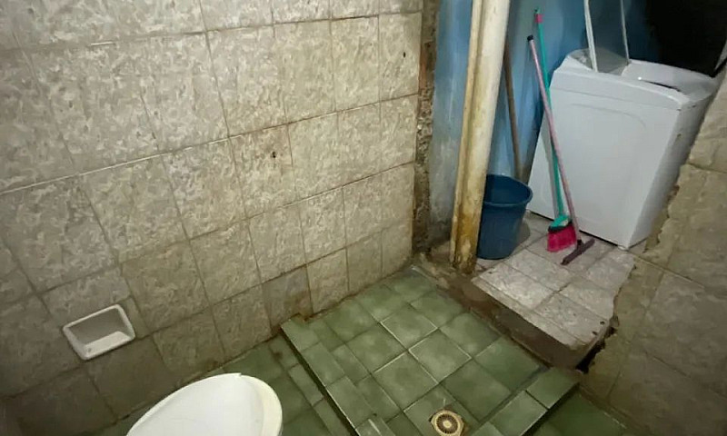 Vende-Se Uma Casa ...