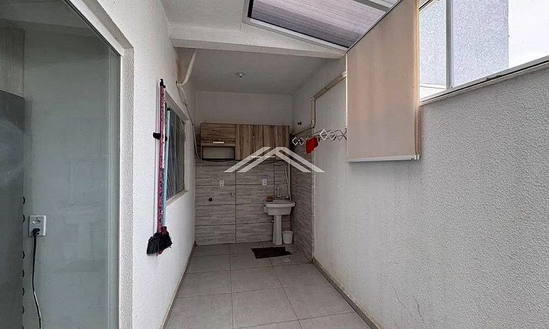 Casa Com 02 Quartos ...
