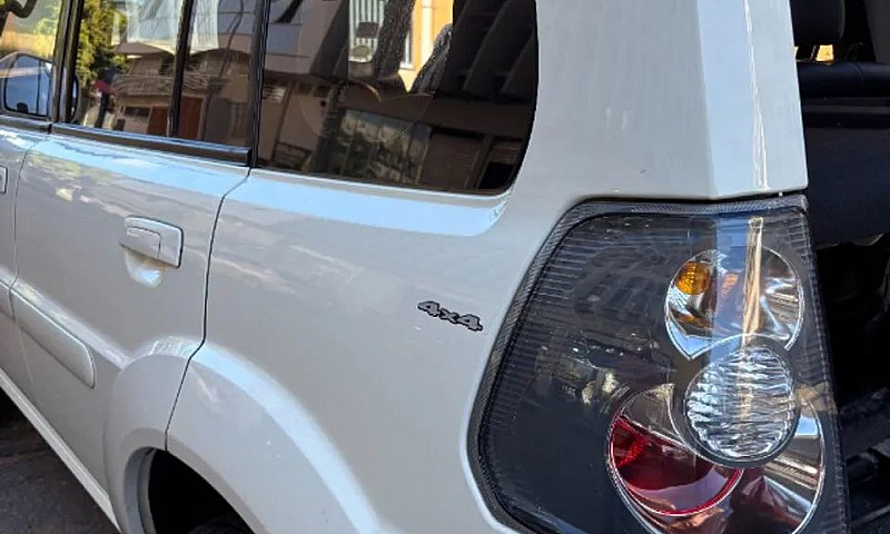 Mitsubishi Pajero Tr...