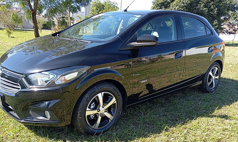 Chevrolet Onix Hatch...