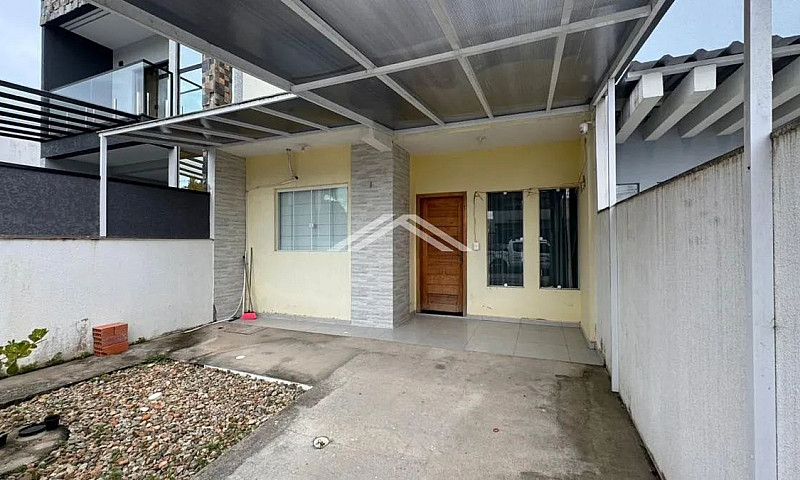 Casa Com 02 Quartos ...