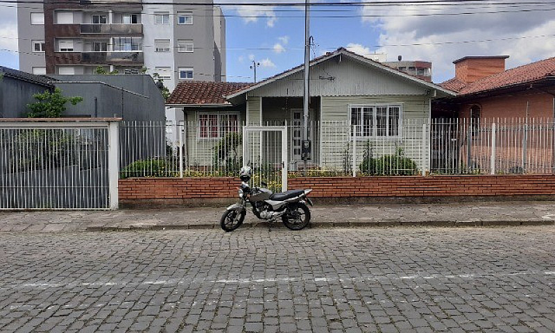 Alugo Casa Três Dorm...