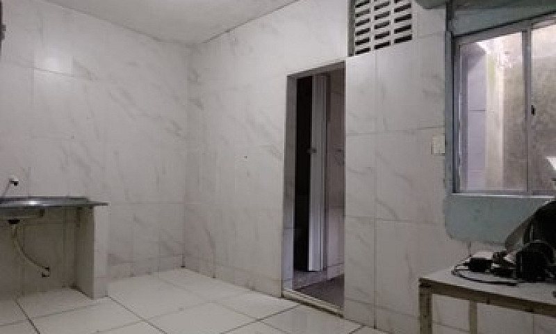 Alugo Casa Em Vila...