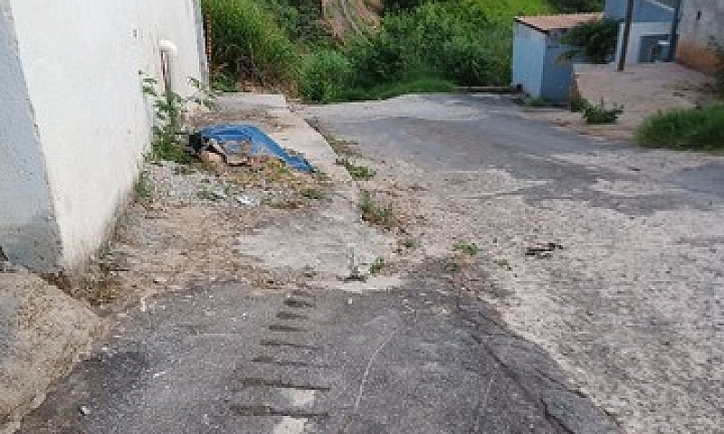Barracão 1/4 ...