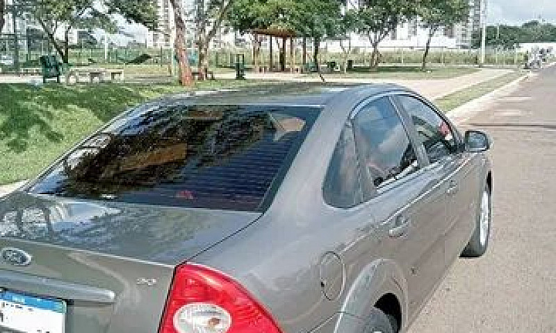 Ford Focus Sedan 201...