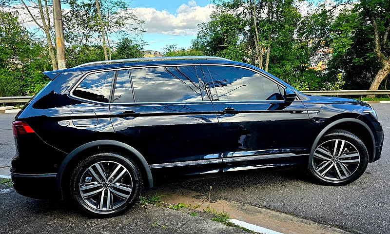 Volkswagen Tiguan Al...