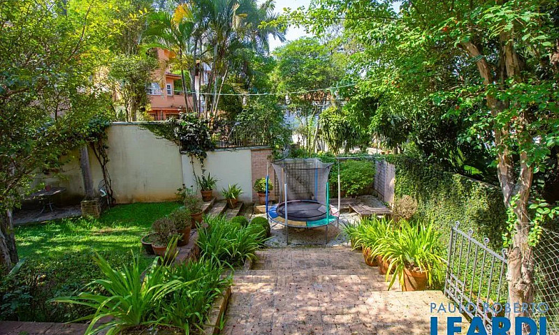Casa Assobradada - P...