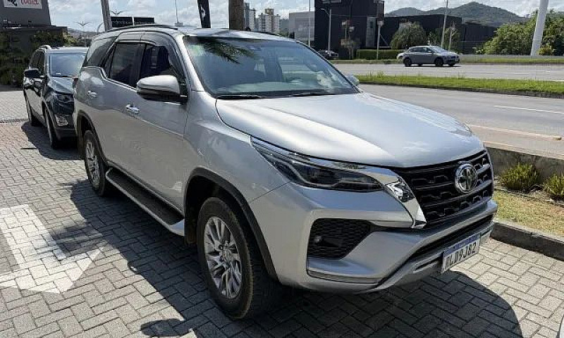 Toyota Hilux Sw4 Srx...