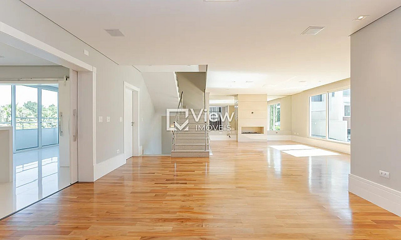 Casa De 493 M² A Ven...