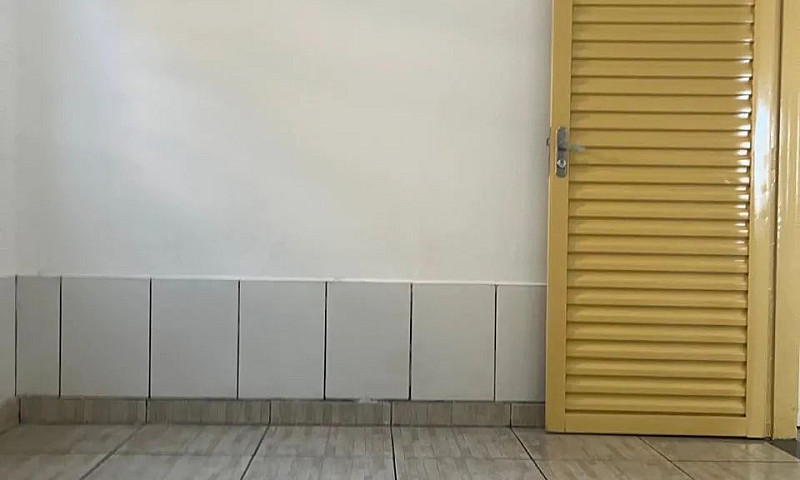 Alugo Um Barracão ...