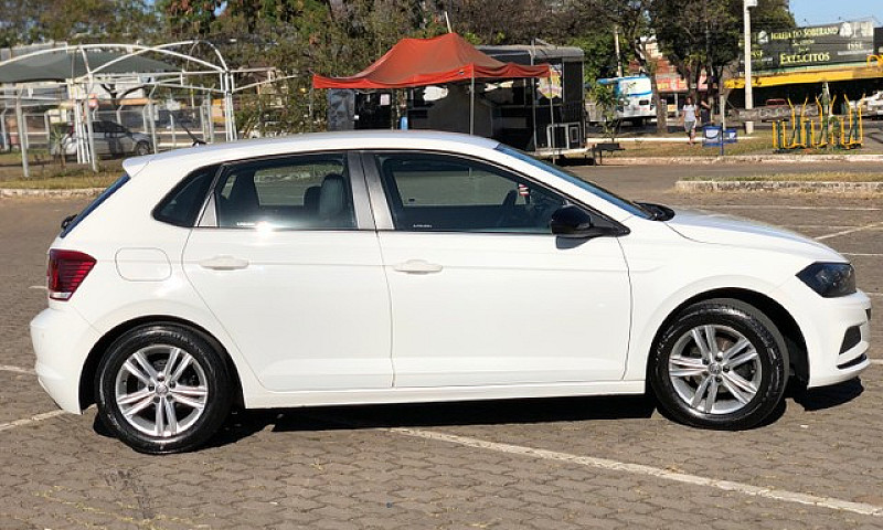 Volkswagen Polo Mpi...