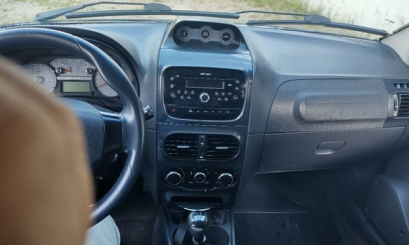 Fiat Strada Cd Locke...