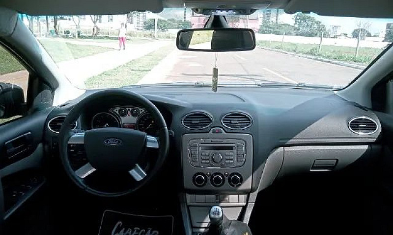 Ford Focus Sedan 201...