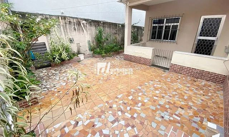 Casa Com 2 Dormitóri...