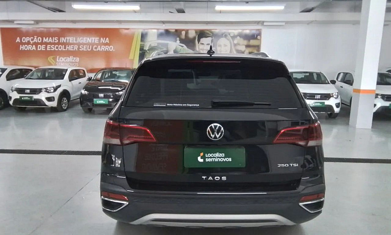 Volkswagen Taos High...