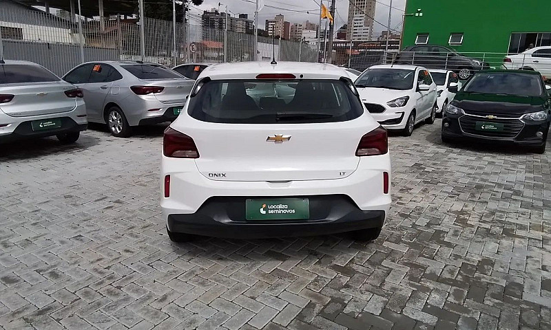 Chevrolet Onix 2023 ...