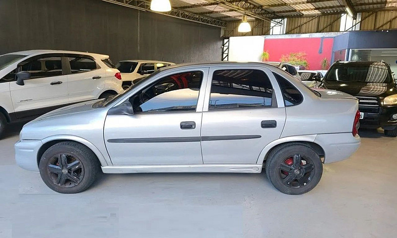 Chevrolet Corsa Clas...