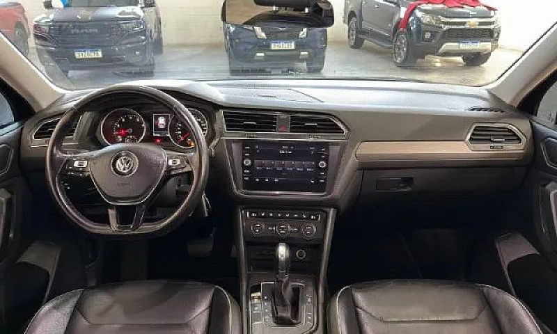 Volkswagen Tiguan Al...