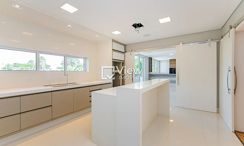 Casa De 493 M² A Ven...