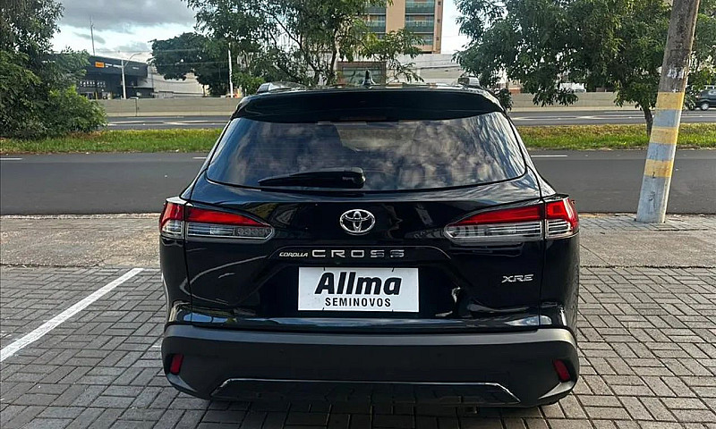 Toyota Corolla Cross...