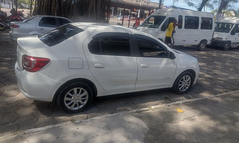 Renault Logan Expres...