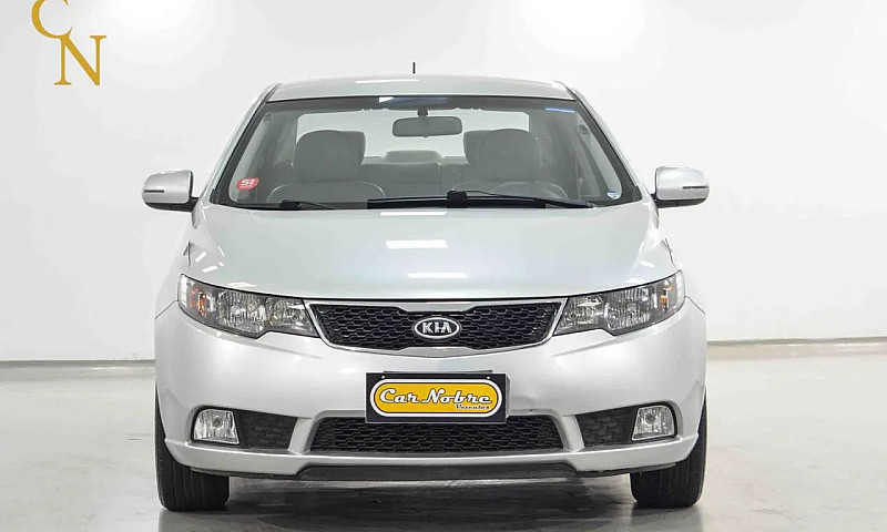Kia Motors Cerato 1....