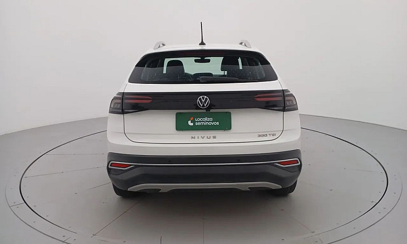 Volkswagen Nivus Hig...