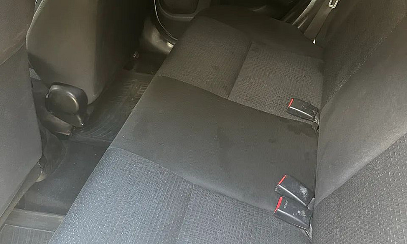 Toyota Etios X 1.3 F...