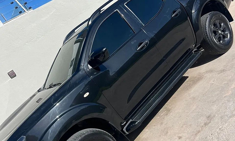 Nissan Frontier Atta...