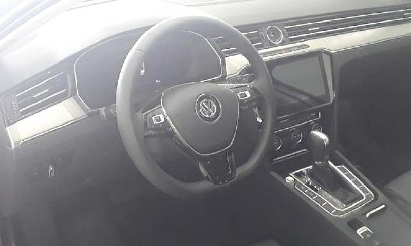 Volkswagen Passat Hi...