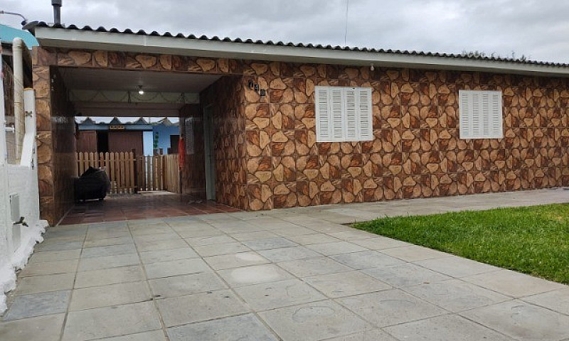 Praia-Casa De Alvena...