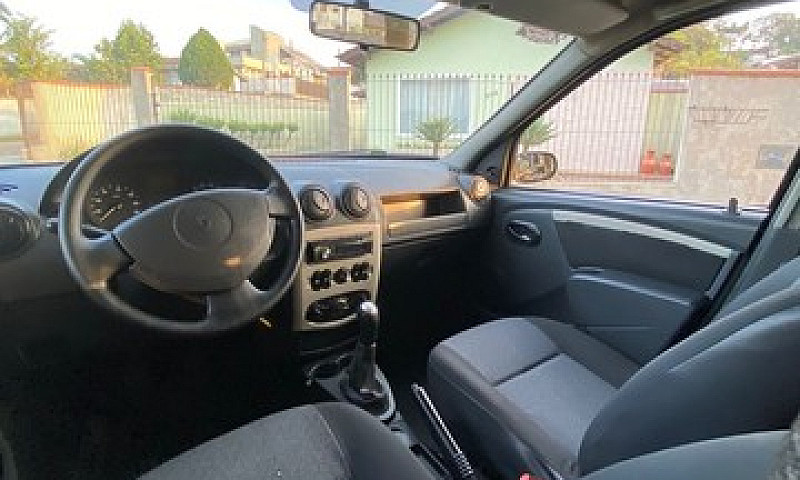 Renault Logan Privil...