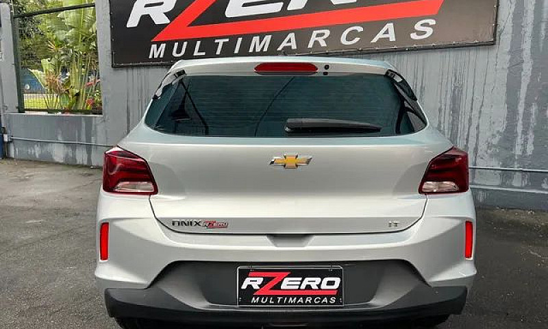 Chevrolet Onix Hatch...